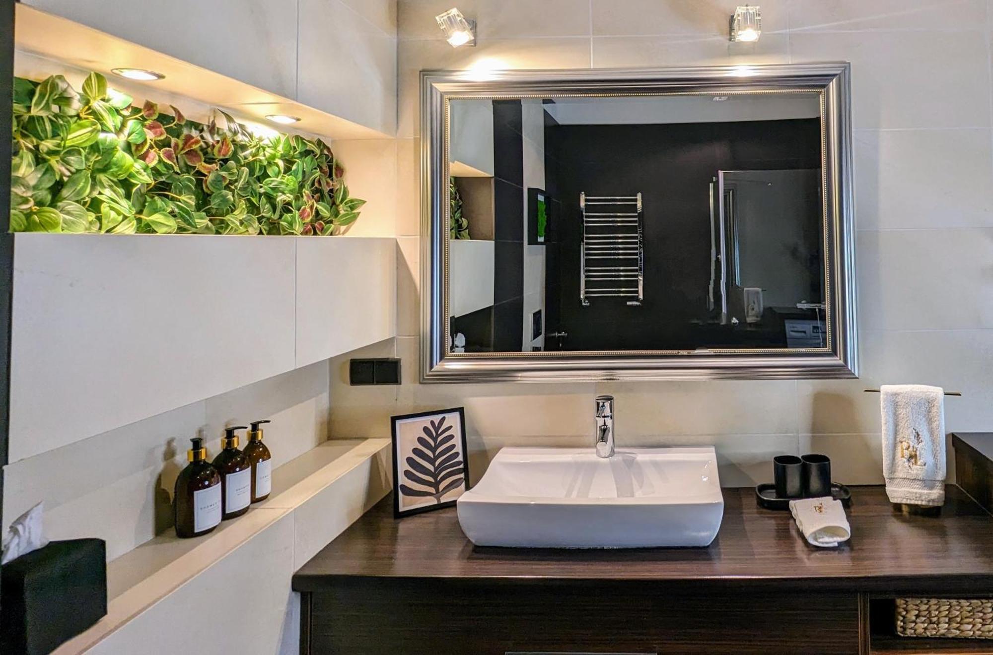 Bella Luna Luxury Suites - Chic Residence In Historic Square Warsaw Luaran gambar